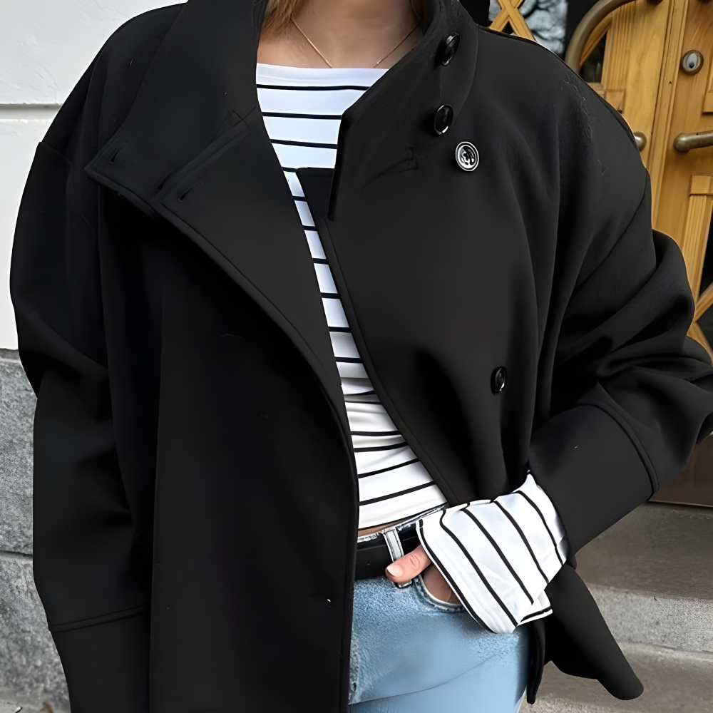 Ava | Kurtka Damska z Stojącym Kołnierzem – Zapięcie na Guziki