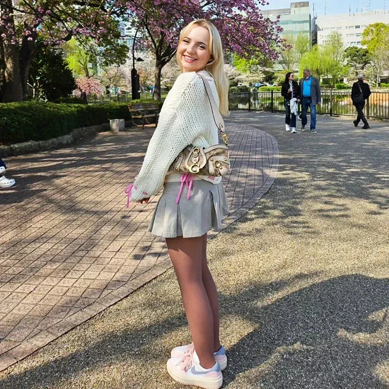 Lucienne | Damski Sweter z Warkoczami i Wstążkami