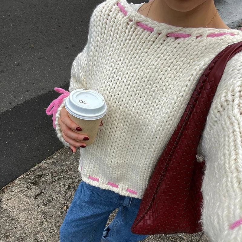 Lucienne | Damski Sweter z Warkoczami i Wstążkami