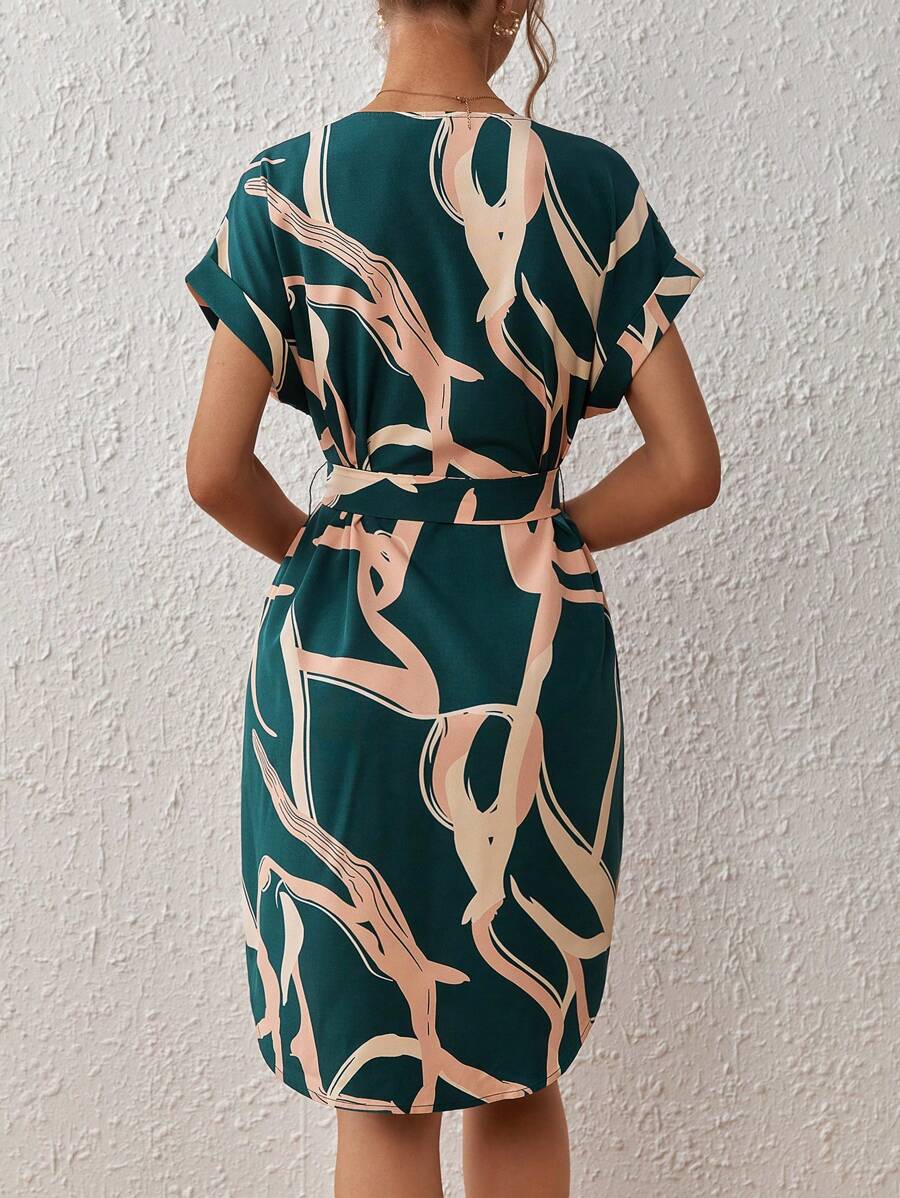 Natalia | Elegancka Sukienka z Nowoczesnym Akcentem