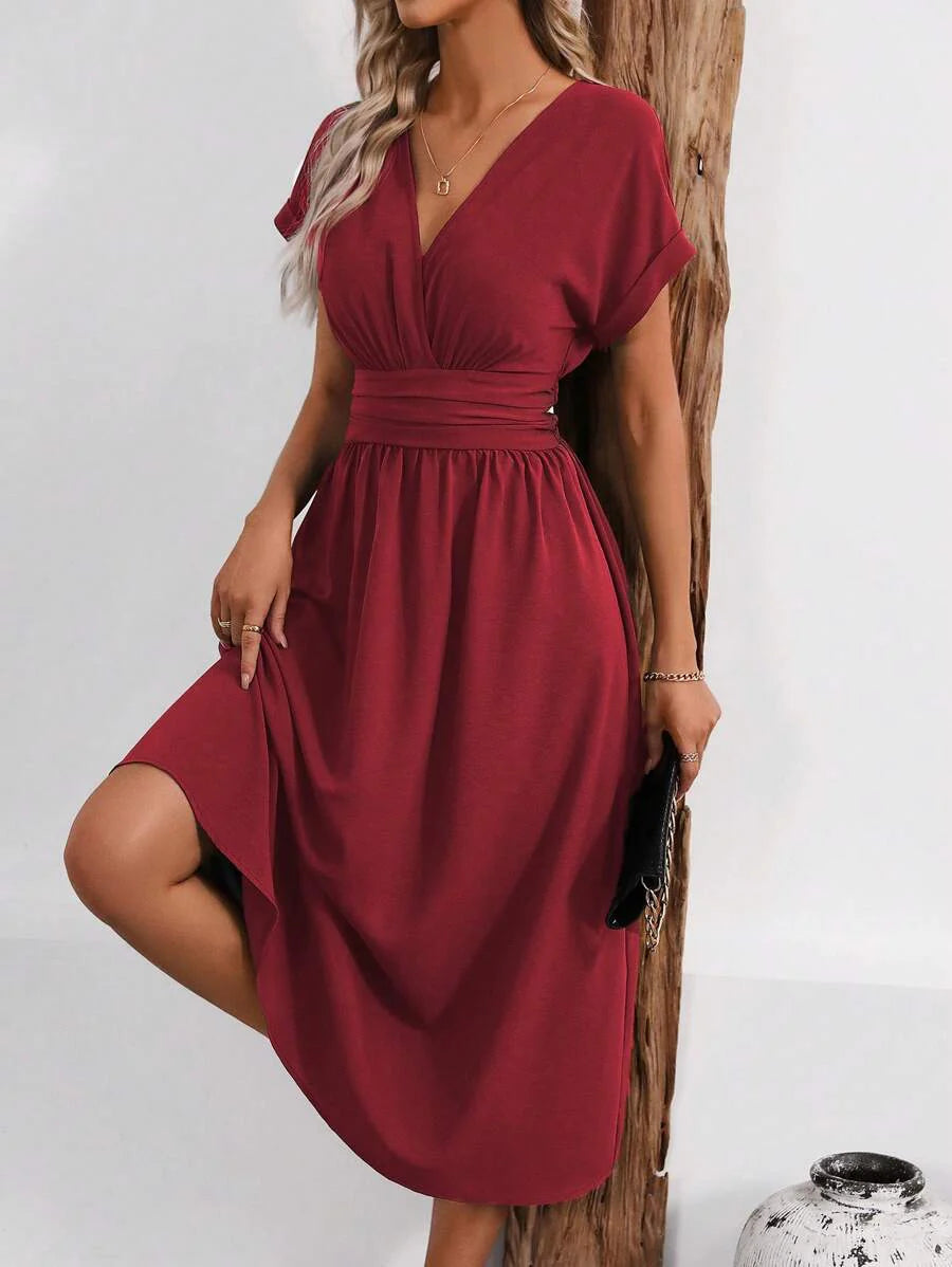 Zofia | Elegancka Sukienka z Kopertowym Dekoltem w V