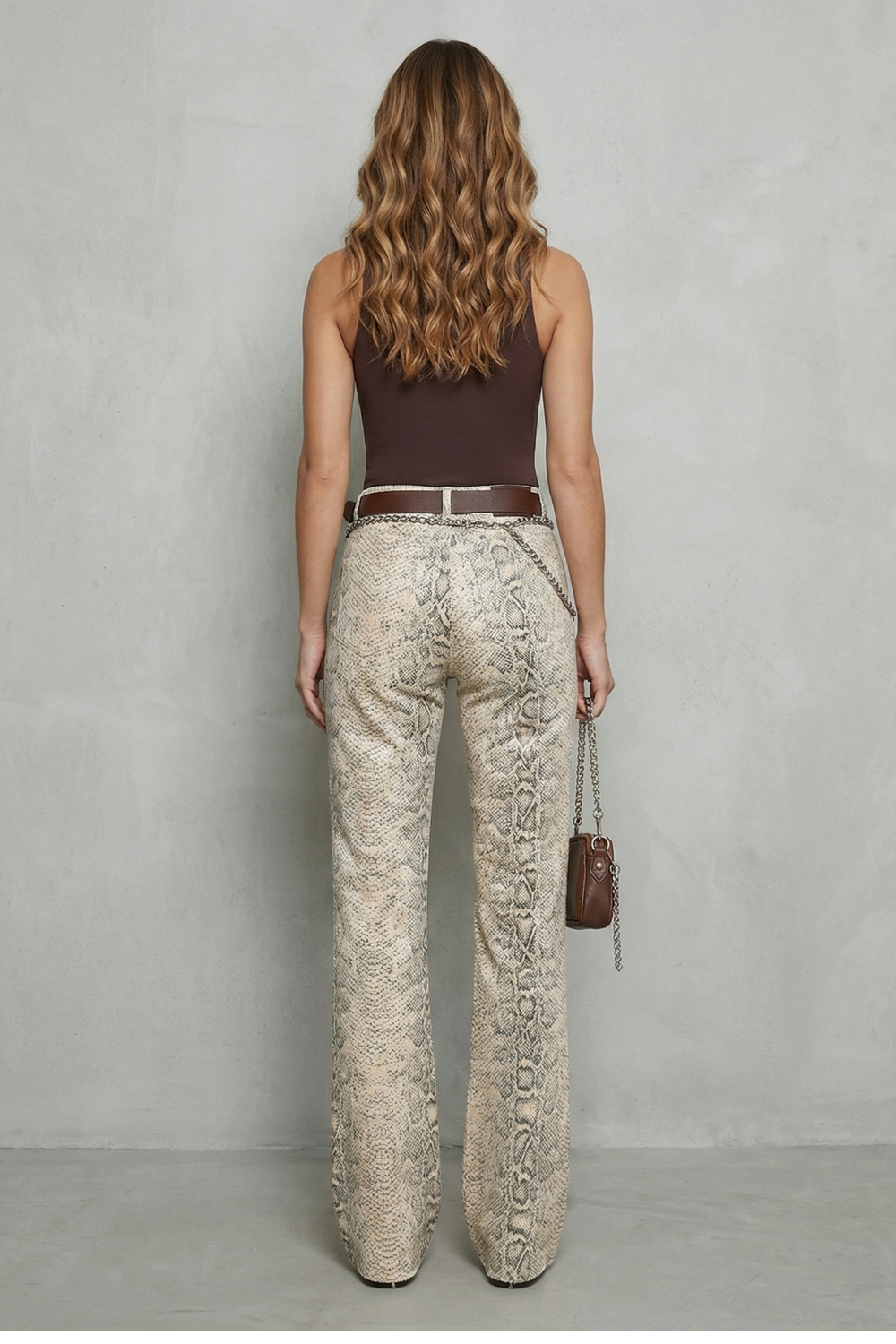 Seraphielle – Elegancja w wężowy wzór – Jeansy palazzo