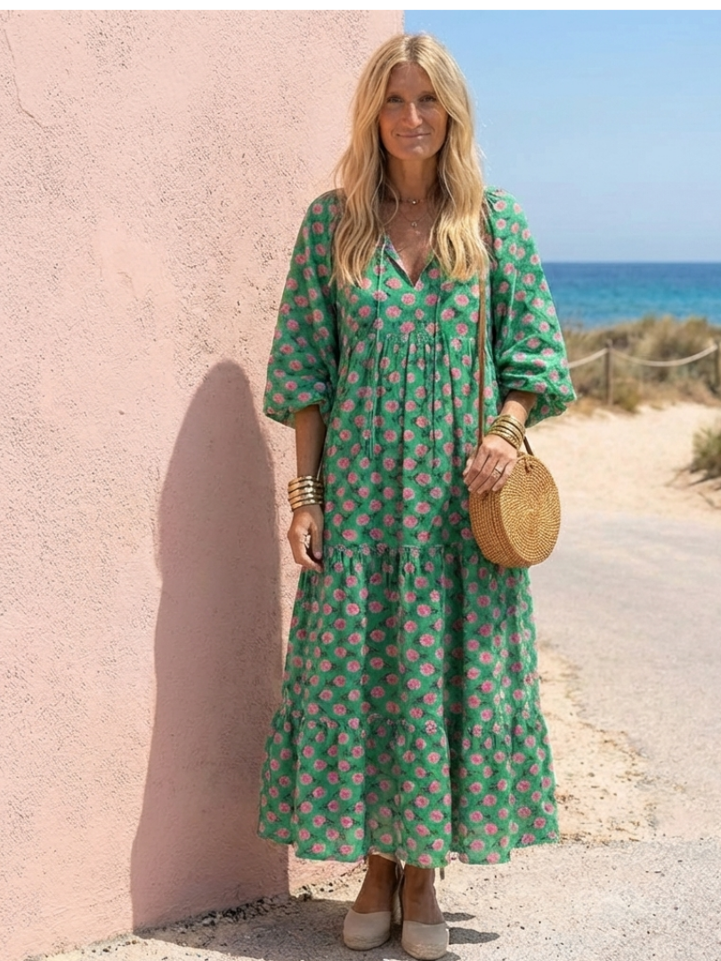 Fiora | Sukienka midi w kwiatowy wzór z dekoltem w serek