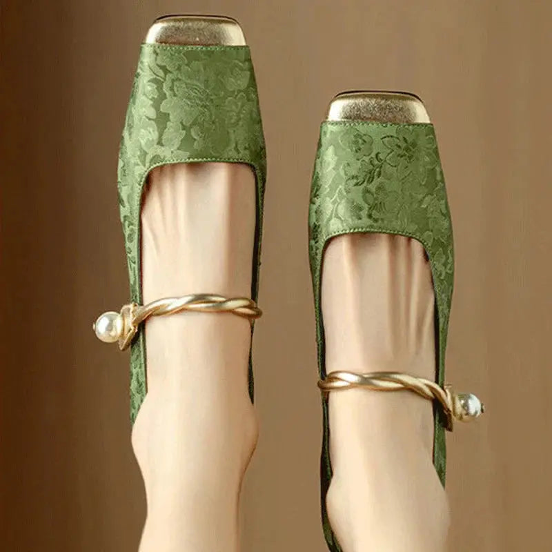 Agnieszka | Eleganckie Buty z Kwiatowym Wytłoczeniem na Wyjątkowe Okazje Chicveo