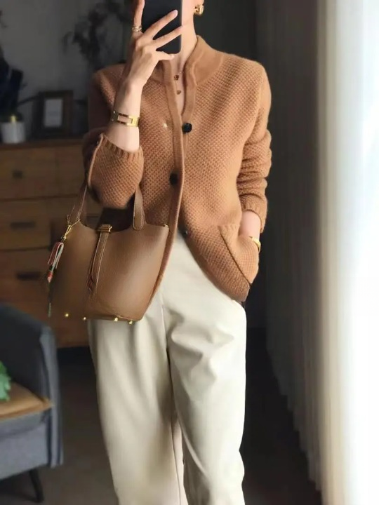 Clara | Damski Kardigan Casualowy z Guzikami