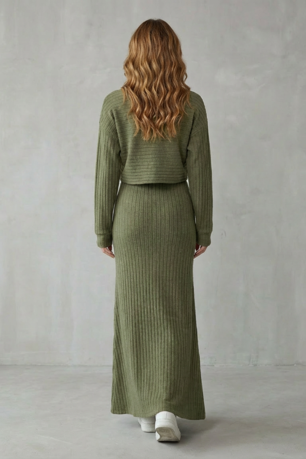 Clara – Zestaw dzianinowy 2 w 1 – Sukienka maxi i krótki sweter