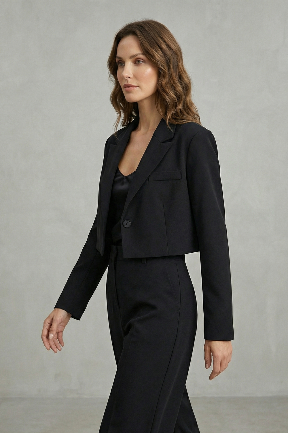 Domina – Elegancka, krótka sylwetka – Żakiet