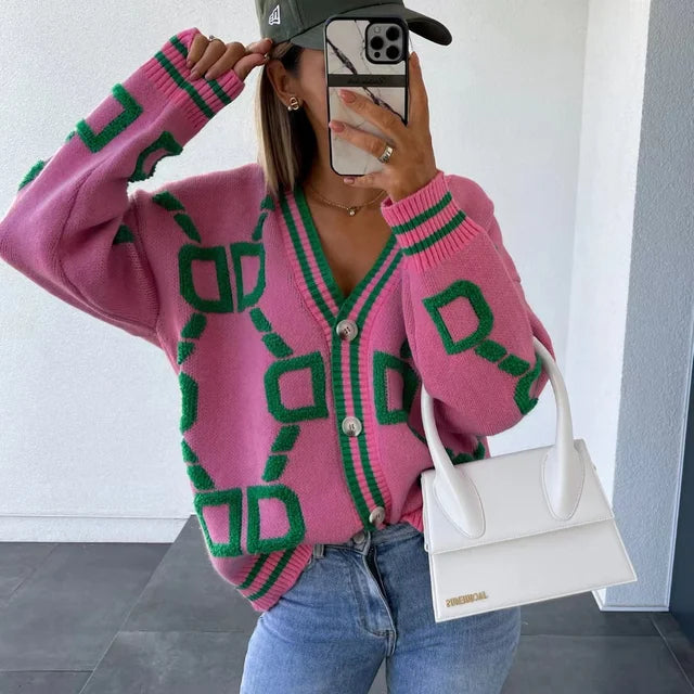 Dori | Damski sweter z graficznym wzorem i guzikami