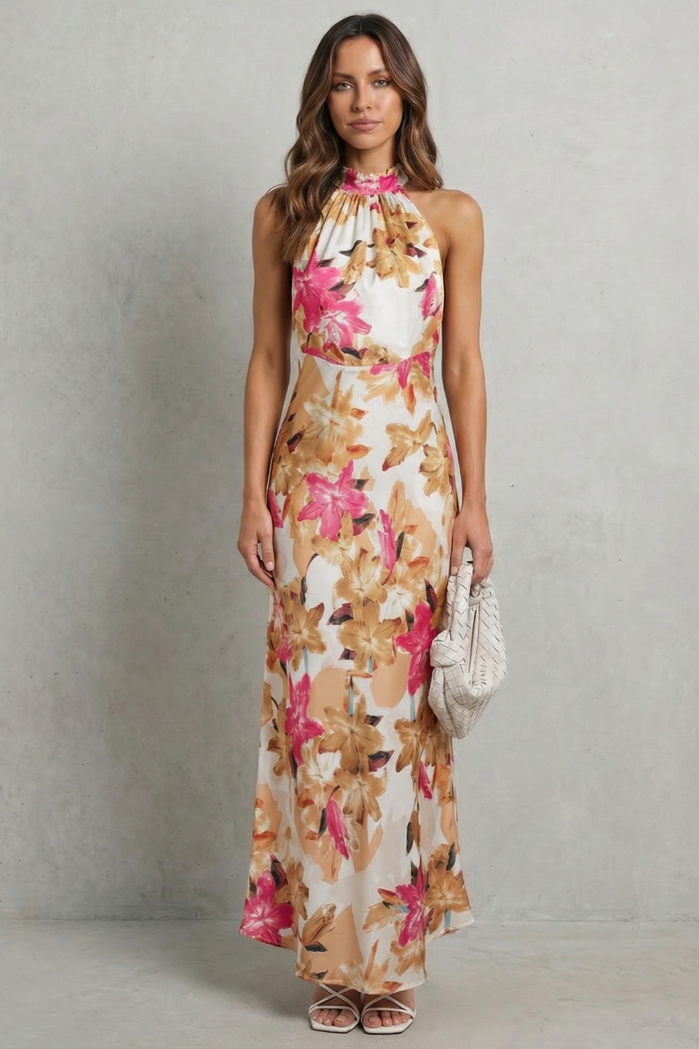 Emberelle – Kwiatowa elegancja na halter – Sukienka maxi