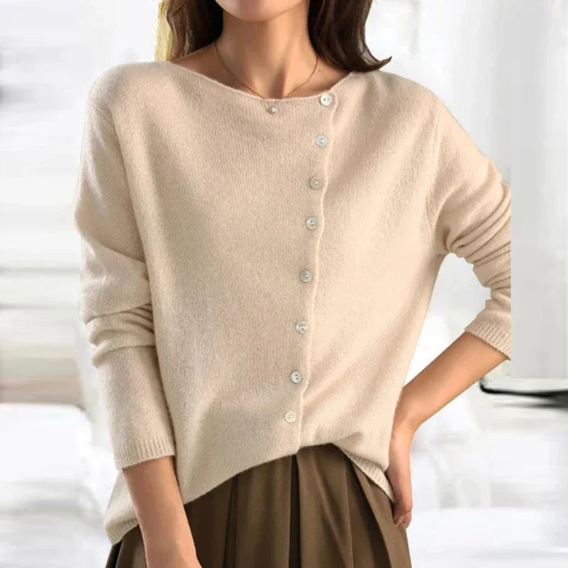 Fryda | Elegancki Sweter Damski z Guzikami jako Stylowym Detalem