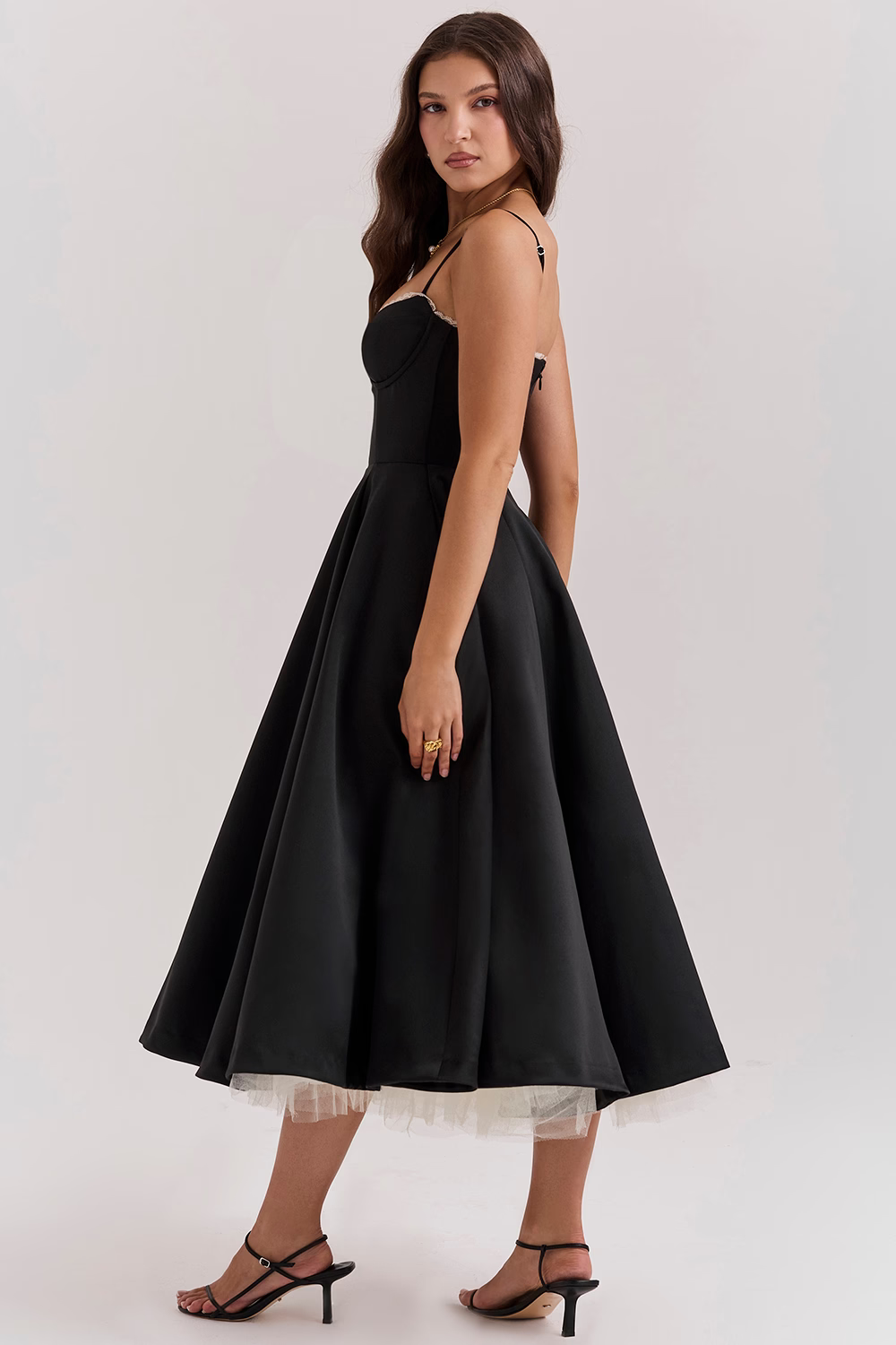 Joanna | Stylowa Midi Sukienka z Tiulu z Regulowanymi Ramiączkami