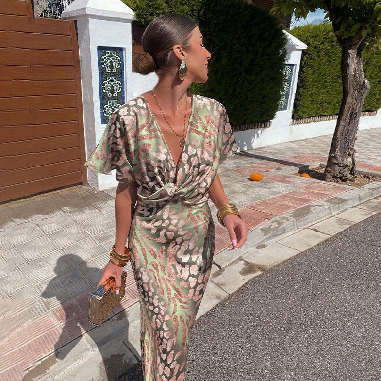 Lena | Elegancka Sukienka Maxi z Zmysłowym Dekoltem w Serek