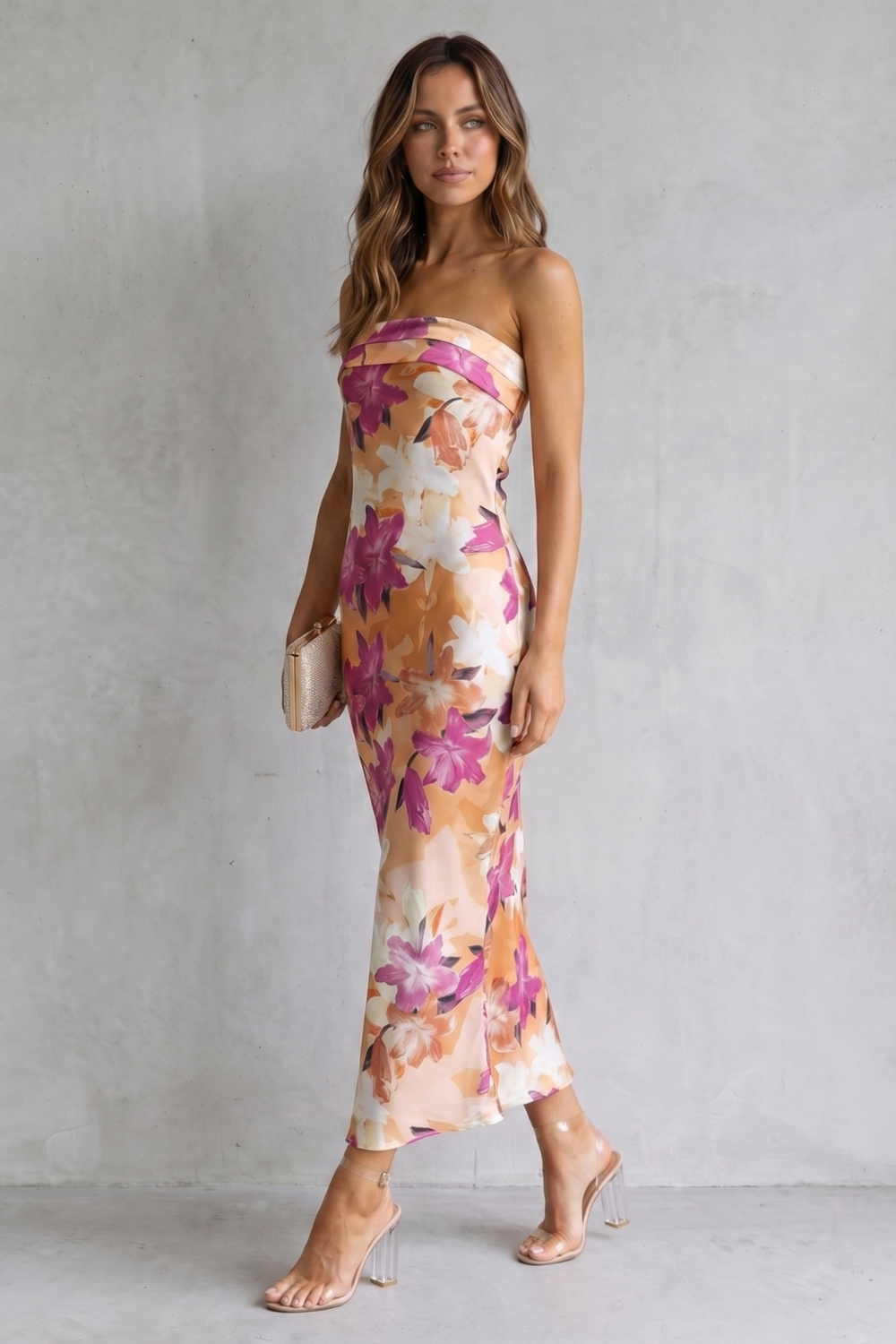 Linneva – Bezramkowa kwiatowa elegancja – Sukienka maxi