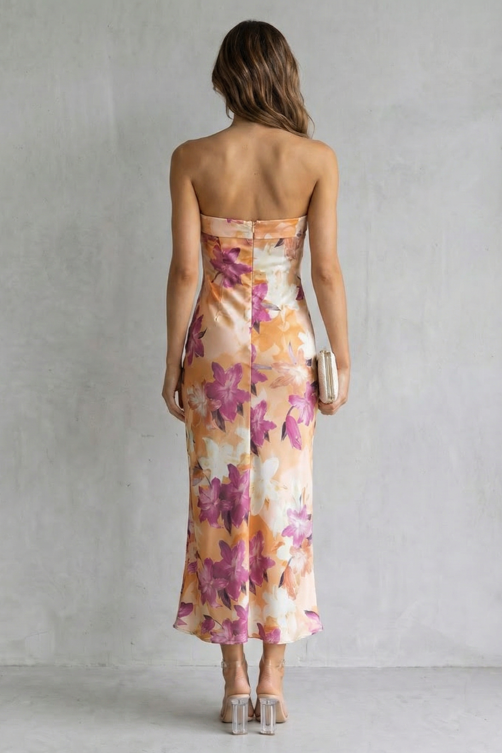 Linneva – Bezramkowa kwiatowa elegancja – Sukienka maxi