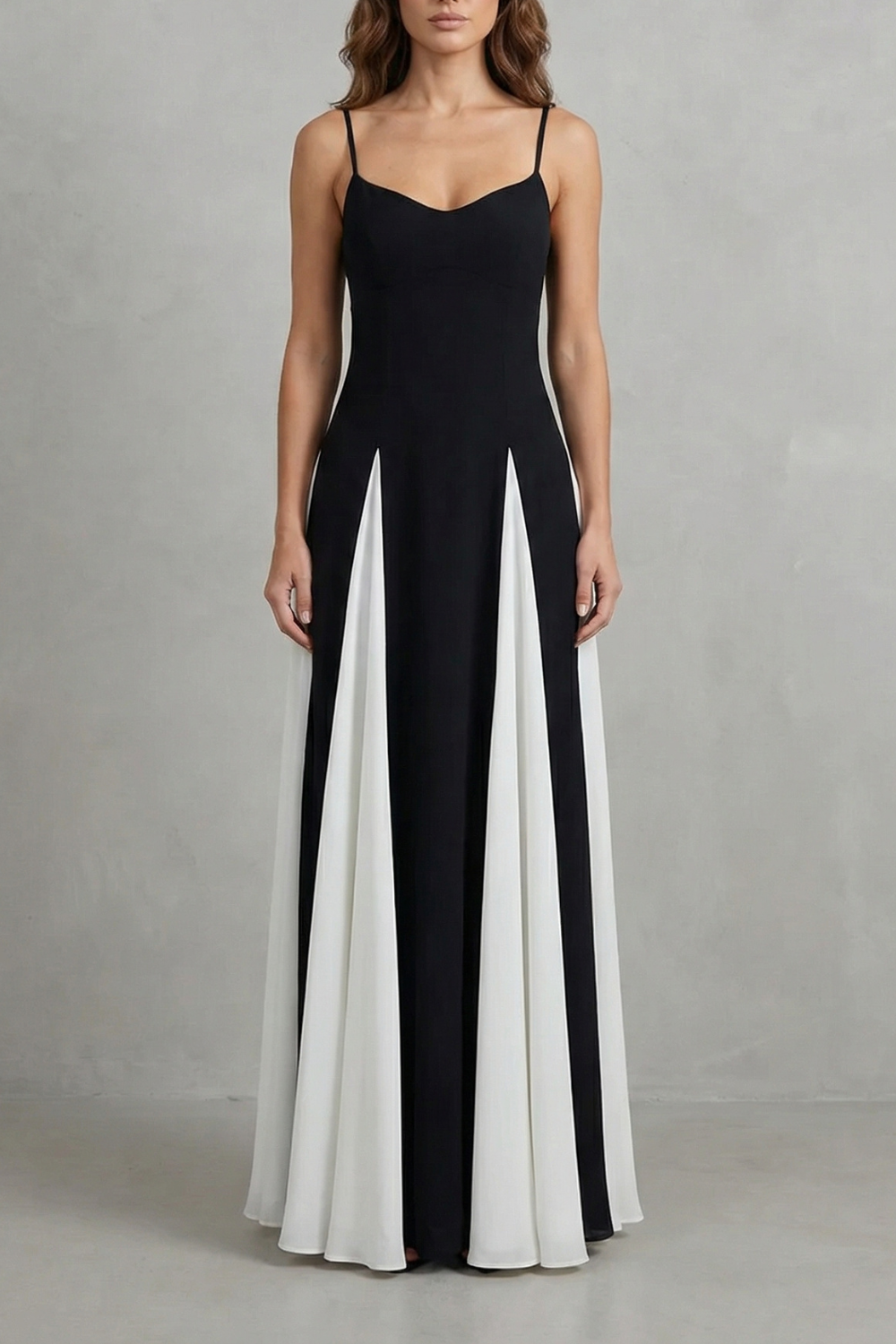 Lovie – Nowoczesny kontrast – Elegancka maxi sukienka dla kobiet