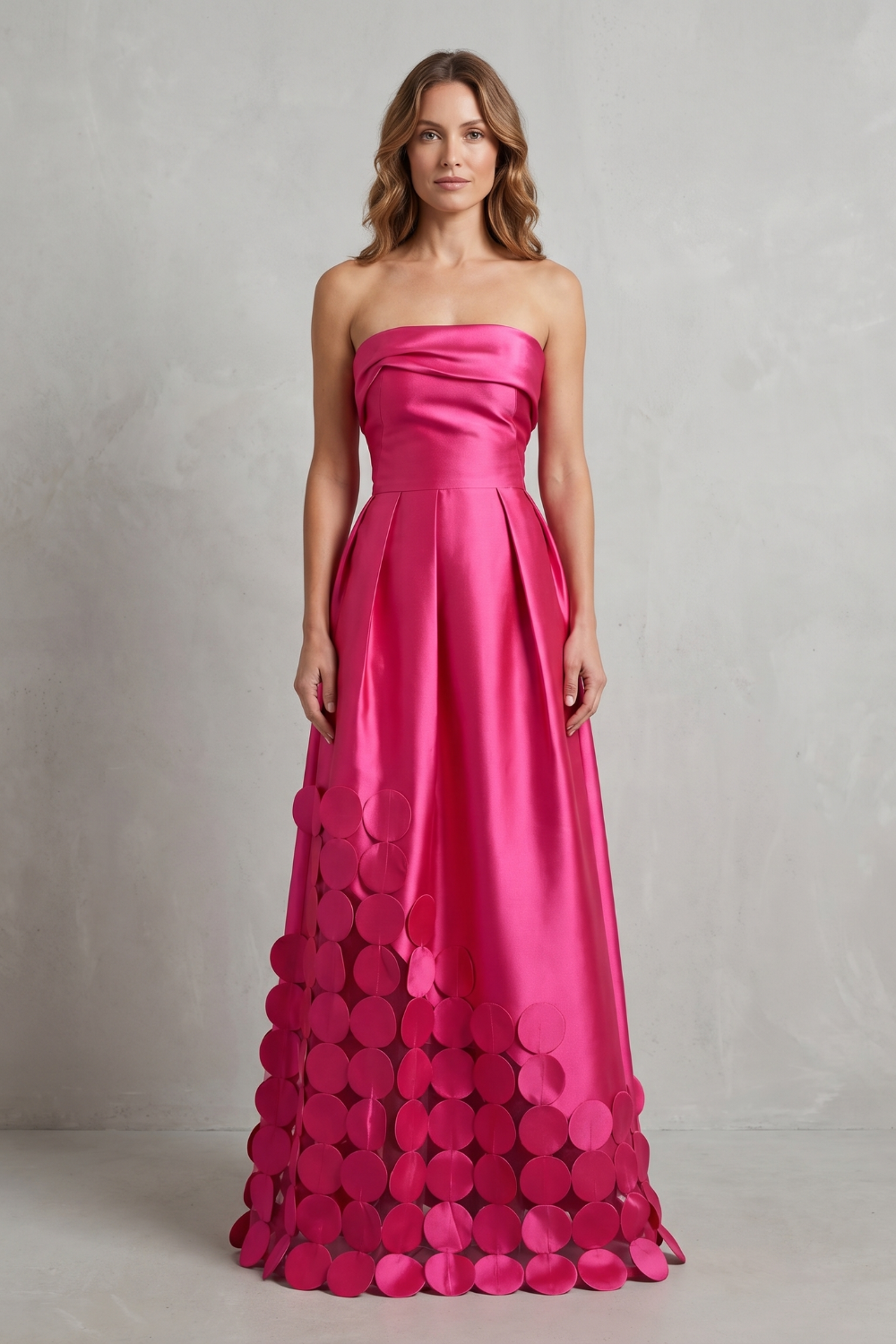 Luméa – Elegancja w satynowe kropki – Sukienka maxi
