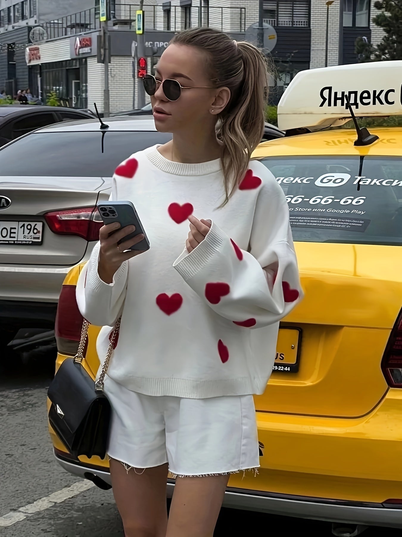 Melania | Sweter Damski w Serduszka na Walentynki z Długim Rękawem