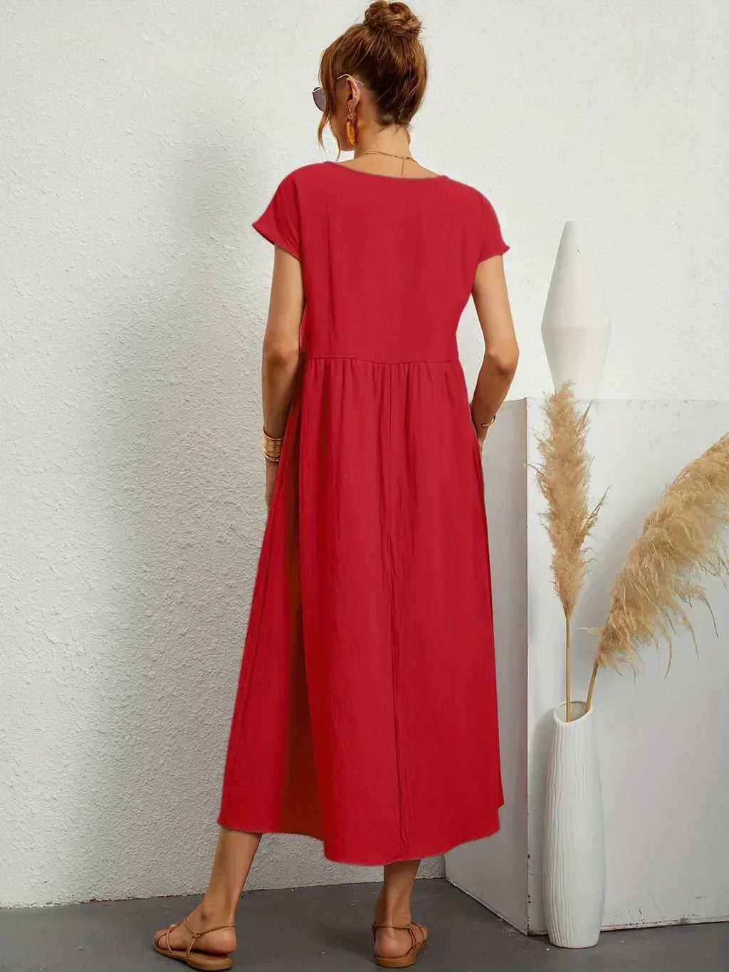 Gabrielle | Midi sukienka w płynnej elegancji bez czasu