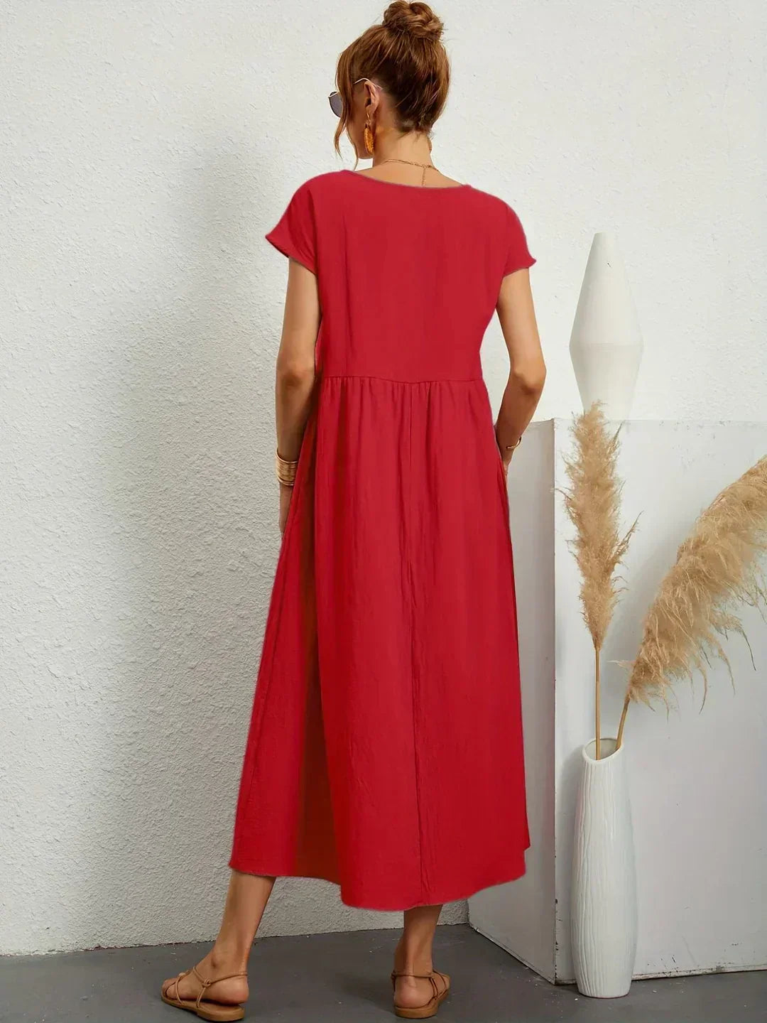 Gabrielle | Midi sukienka w płynnej elegancji bez czasu