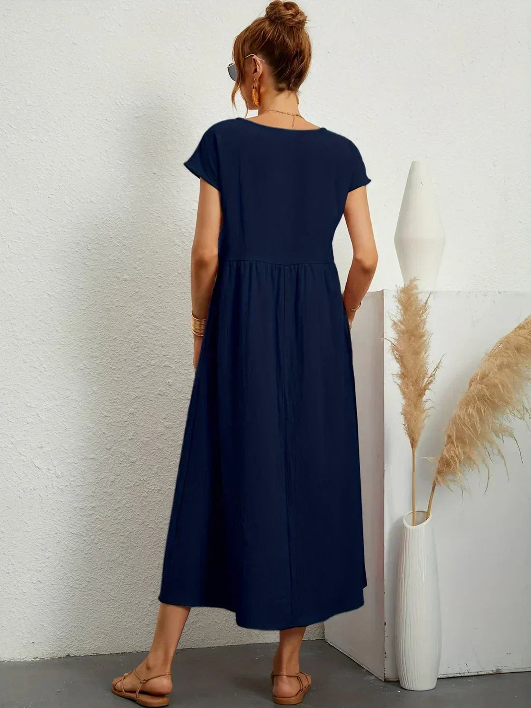 Gabrielle | Midi sukienka w płynnej elegancji bez czasu