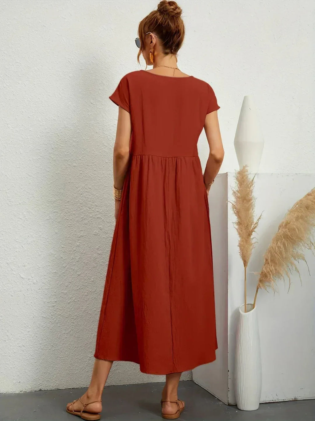 Gabrielle | Midi sukienka w płynnej elegancji bez czasu
