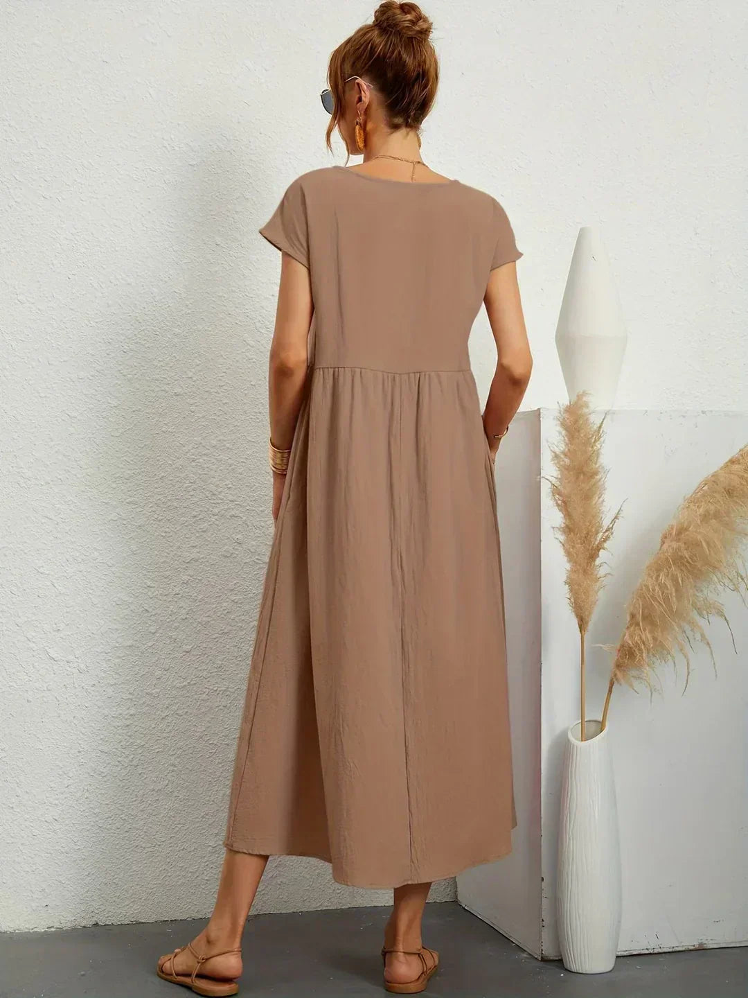 Gabrielle | Midi sukienka w płynnej elegancji bez czasu