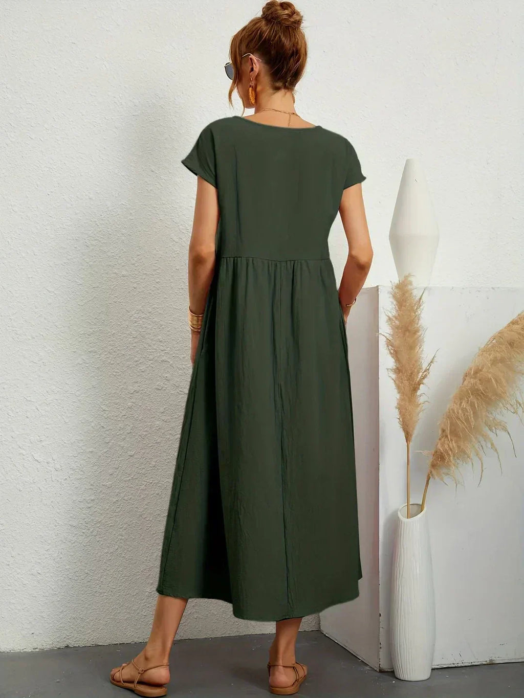 Gabrielle | Midi sukienka w płynnej elegancji bez czasu