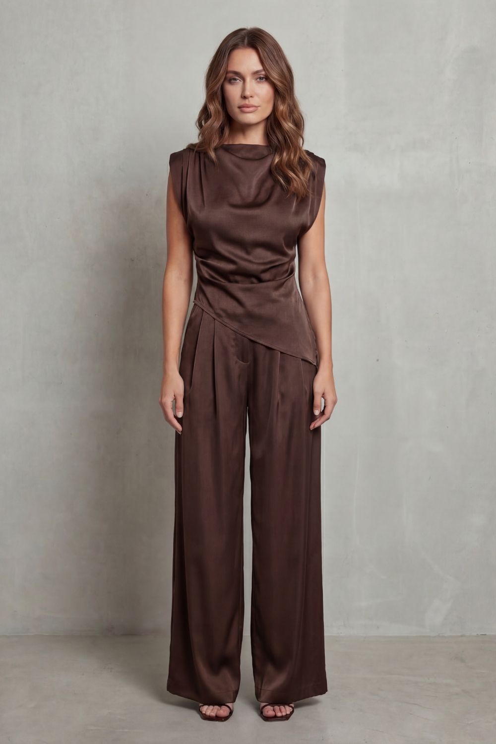 Selora – Detal w tali drapowany – Zestaw casualowej elegancji