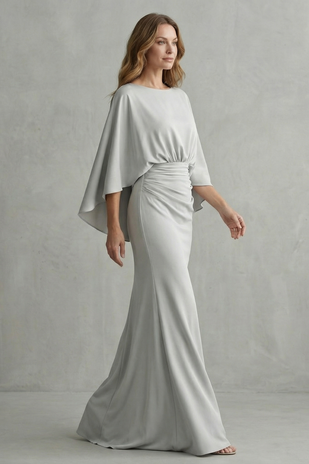 Silvarelle – Elegancja z drapowanymi rękawami – Sukienka maxi