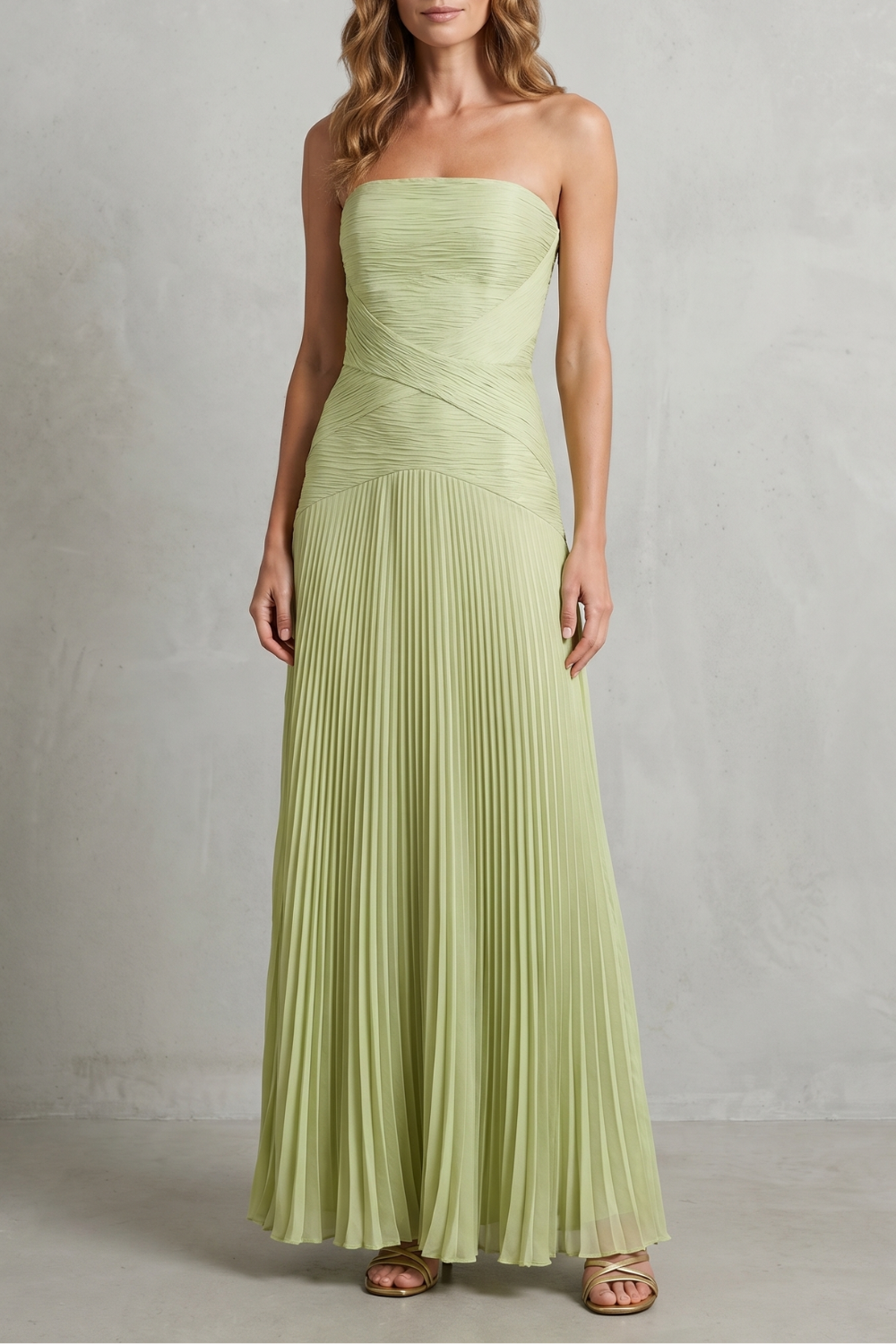 Skyelle – Elegancja z plisami bez ramiączek – Sukienka maxi
