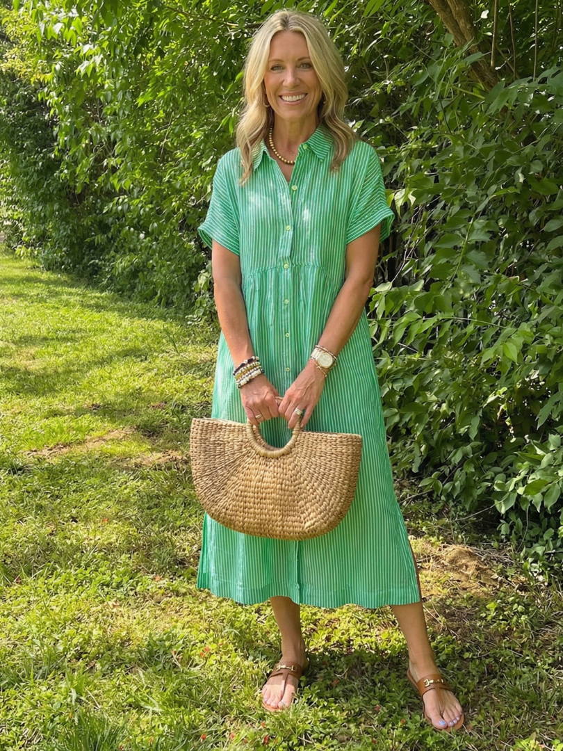 Olivienne | Midi sukienka w paski z krótkim rękawem i guzikiem z przodu
