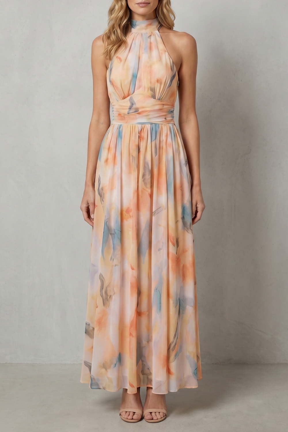 Vivienne – Sukienka maxi z halterem w stylu akwarelowym