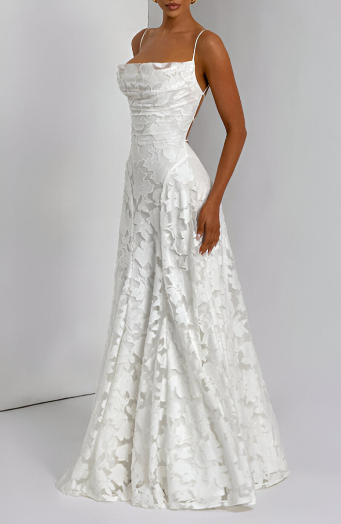 Alona - Elegancka Koronkowa Sukienka Maxi